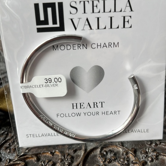 NWT STELLA VALLE MODERN CHARM SILVER HEART CUFF BRACELET - Picture 2 of 3